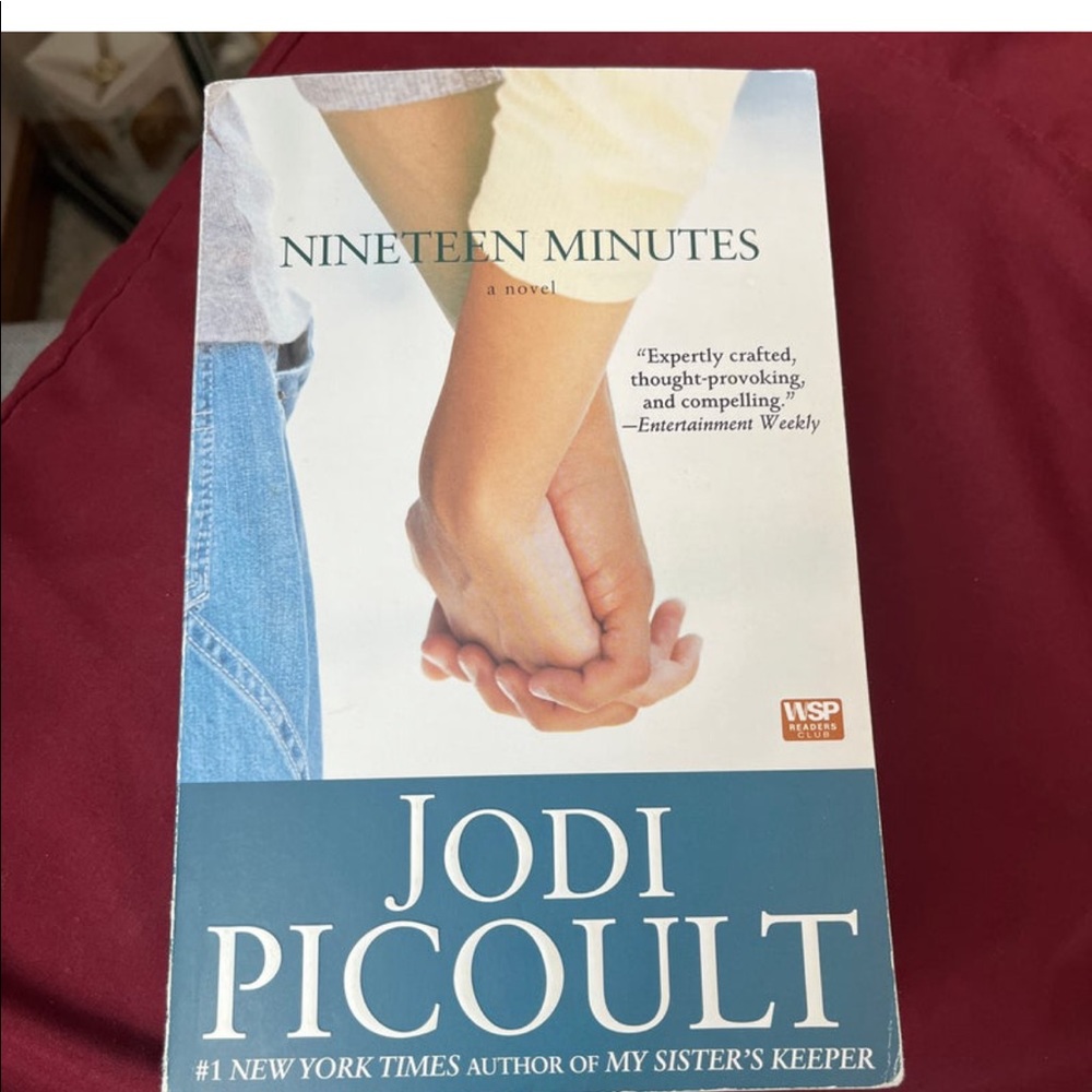 Nineteen Minutes by Jodi Picoult
